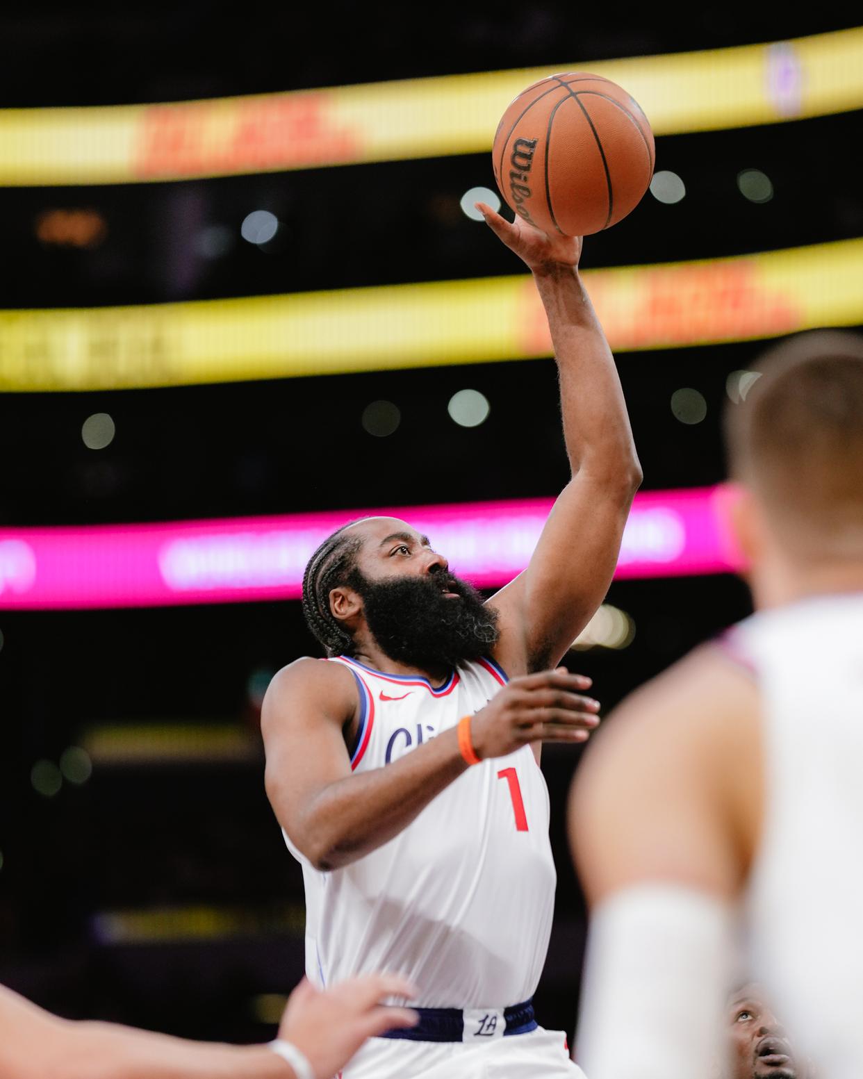 NBA常规赛今夜再迎强敌，洛杉矶快船远射贴柱，主帅态度：底气十足，训练强度明显提升的简单介绍